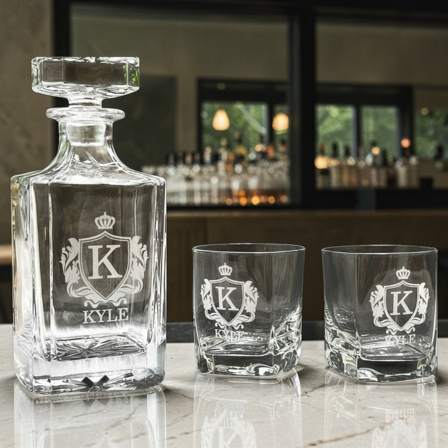 Personalized Whiskey Decanter Set with Glasses – Gift for Dad, Husband, Anniversary & Groomsmen