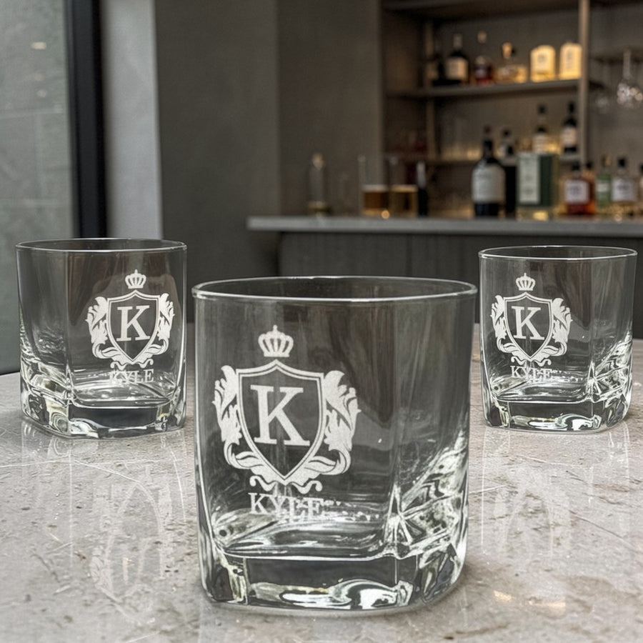 Personalized Whiskey Decanter Set with Glasses – Gift for Dad, Husband, Anniversary & Groomsmen