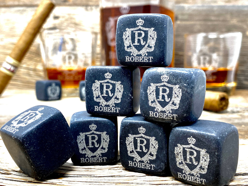 Engraved Whiskey Decanter Gift Set with Glasses – Personalized Christmas Gift for Him, Dad, Husband, or Boyfriend