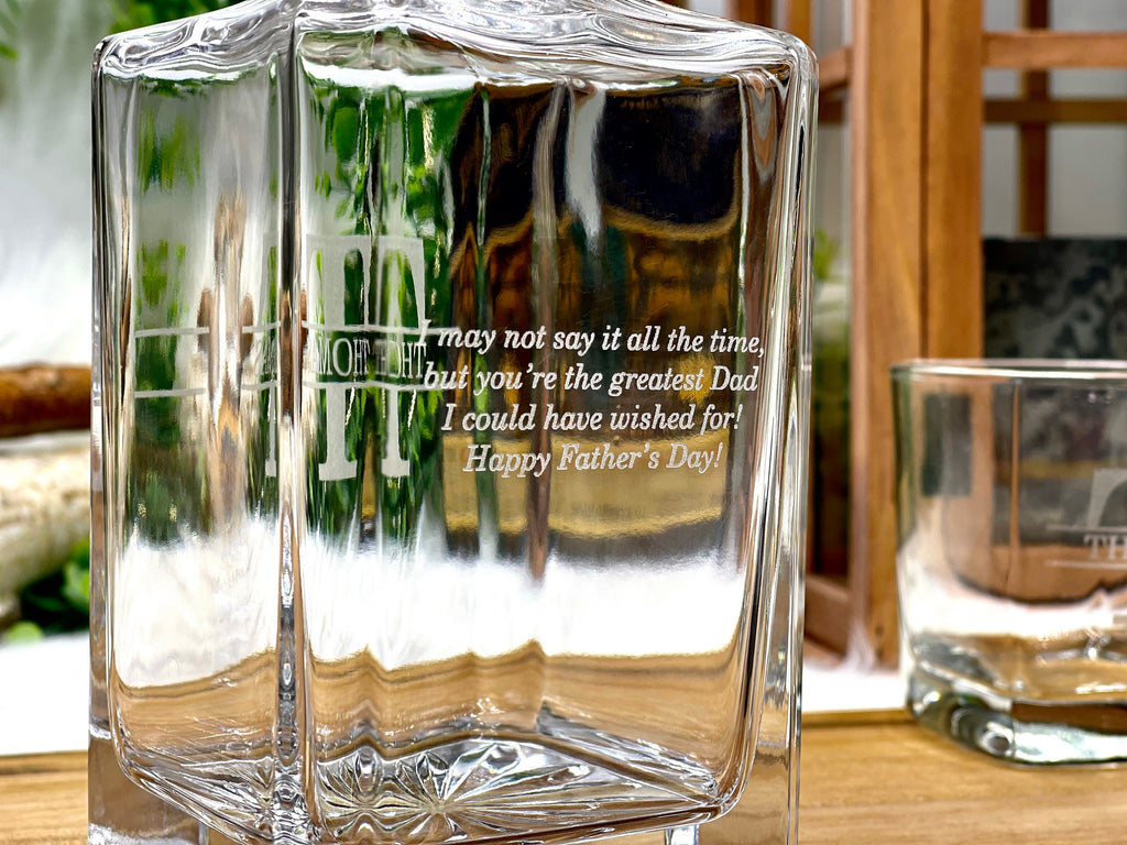 Engraved Whiskey Decanter Gift Set with Glasses – Personalized Christmas Gift for Him, Dad, Husband, or Boyfriend