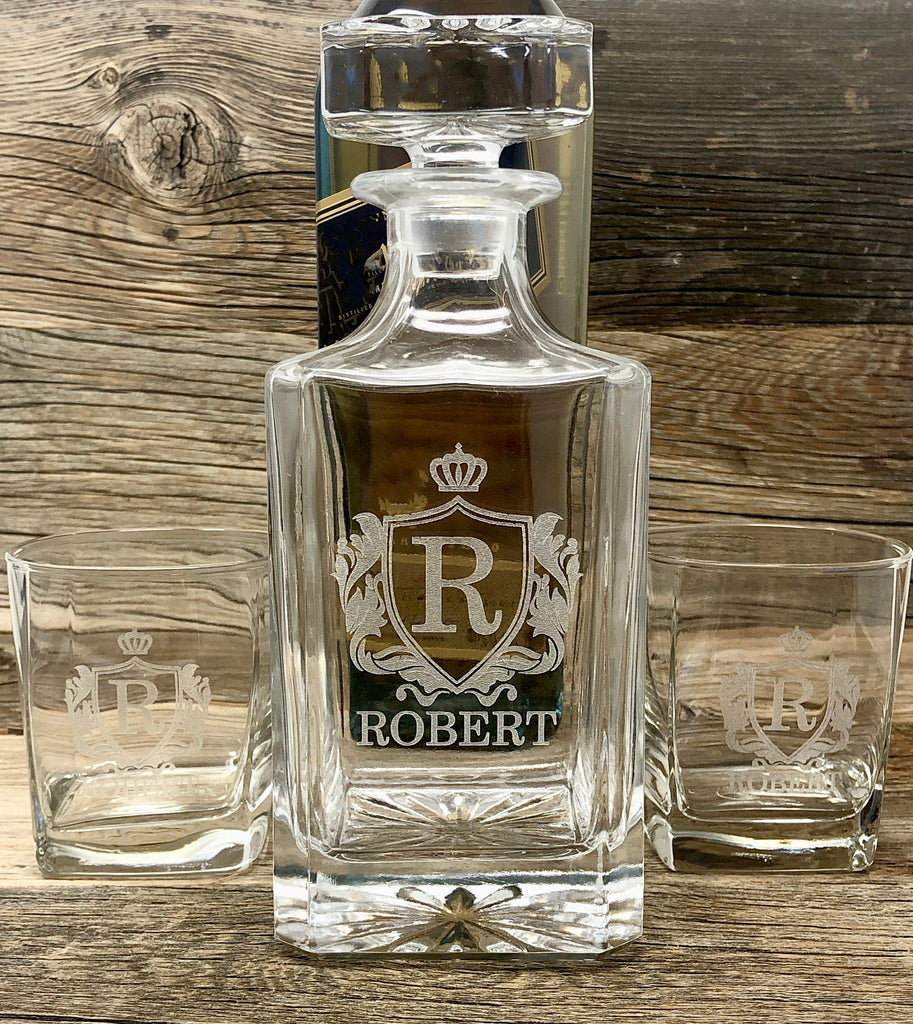 Engraved Whiskey Decanter Gift Set with Glasses – Personalized Christmas Gift for Him, Dad, Husband, or Boyfriend
