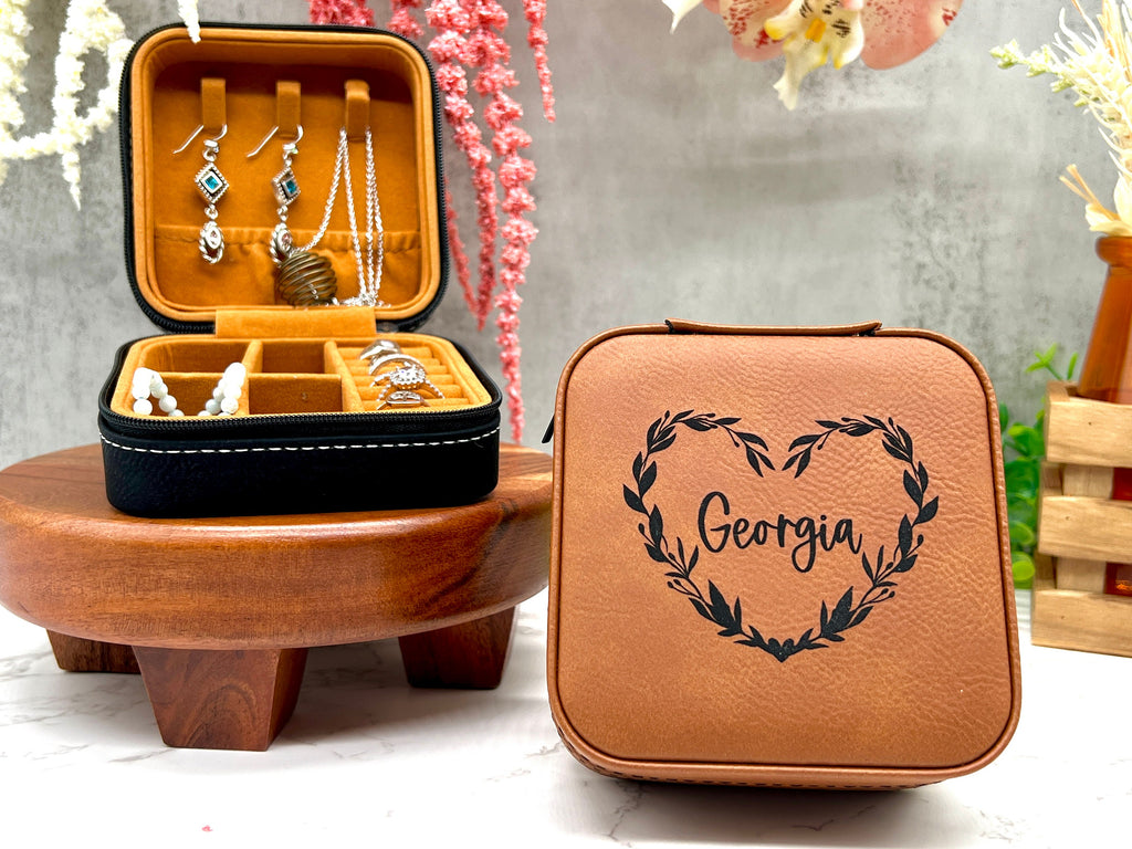 Floral Wreath Engraved Travel Jewelry Box Gift for Her, Personalized Jewelry Box, Gift for Girlfriend, Gift for Daughter