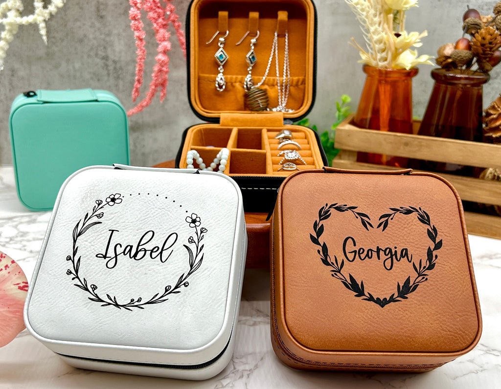 Floral Wreath Engraved Travel Jewelry Box Gift for Her, Personalized Jewelry Box, Gift for Girlfriend, Gift for Daughter