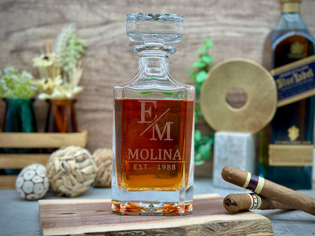Groomsmen Decanter Set, Personalized Whiskey Decanter, Engraved Whiskey Glasses, Christmas Gift For Men, Gift For Husband, Gift for Dad.