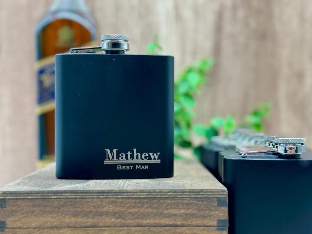 Personalized Groomsmen Flasks, Best Man Gift, Custom Black Flask for Best Man, Black Hip Flask, Groomsmen Gifts, Gifts for Wedding Party.