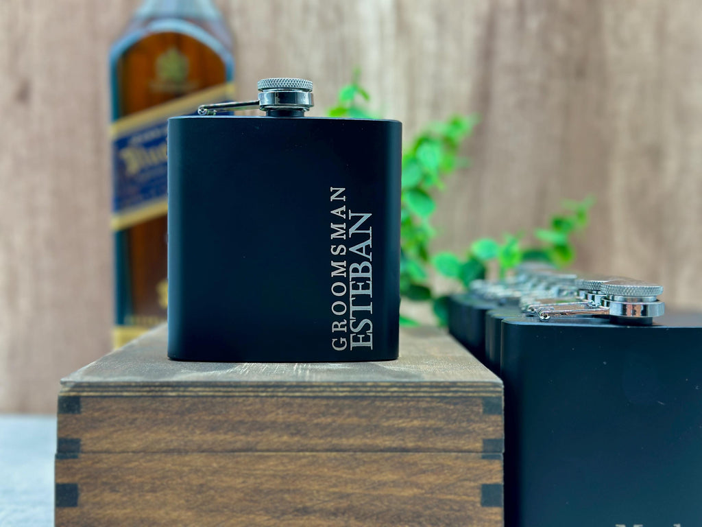 Personalized Groomsmen Flasks, Best Man Gift, Custom Black Flask for Best Man, Black Hip Flask, Groomsmen Gifts, Gifts for Wedding Party.