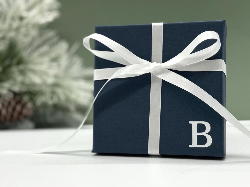 Personalized Glass Christmas Ornament with Family Name, Custom Holiday Keepsake for Couple or Family, Engraved Ornament with Gift Box