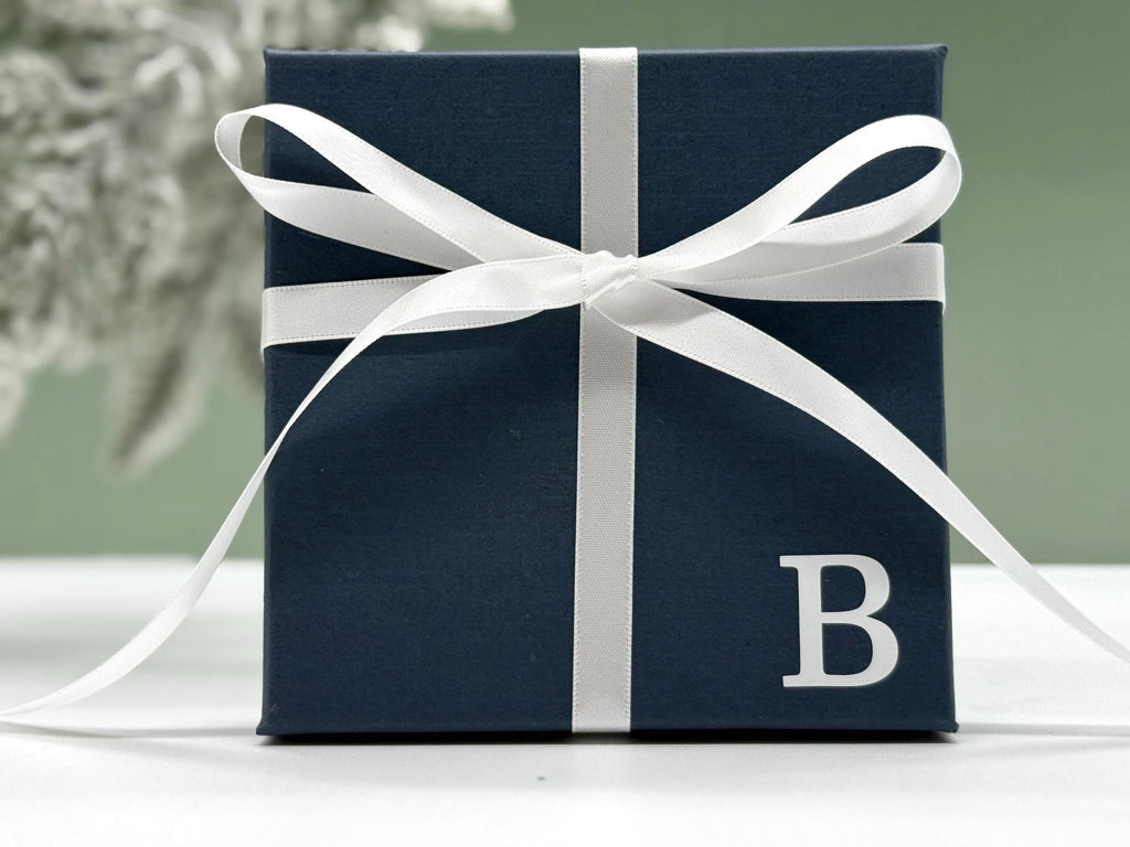 Personalized Glass Christmas Ornament with Family Name, Custom Holiday Keepsake for Couple or Family, Engraved Ornament with Gift Box