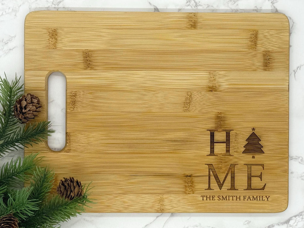 Personalized Christmas Cutting Board, Engraved Holiday Gift for Couple or Family, Custom Bamboo Board for Holiday Kitchen Décor