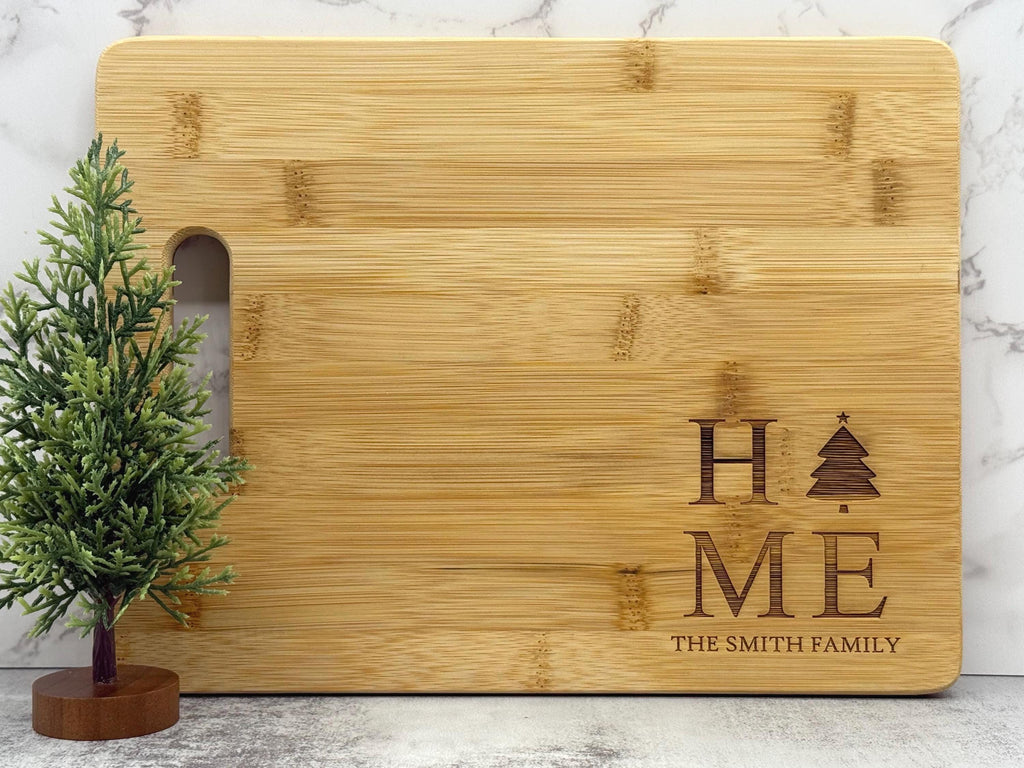 Personalized Christmas Cutting Board, Engraved Holiday Gift for Couple or Family, Custom Bamboo Board for Holiday Kitchen Décor
