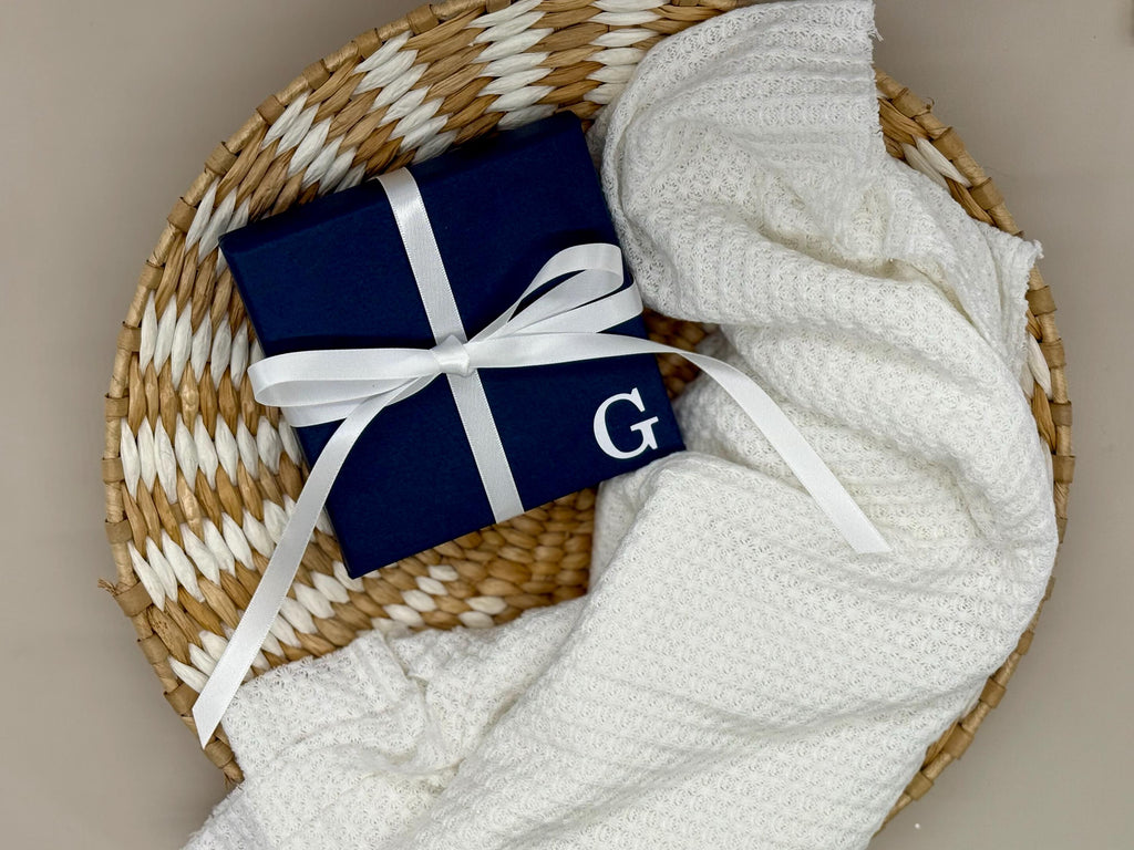 Pregnancy Announcement Christmas Ornament - Baby Reveal Holiday Keepsake - Glass Christmas Ornament - New Baby Christmas Gift -Holiday Decor