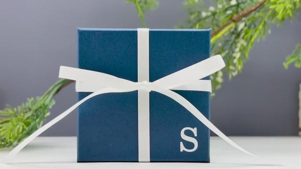 Personalized First Christmas Ornament for Married Couple, Custom Glass Ornament with Gift Box, Newlywed Holiday Keepsake for 2025