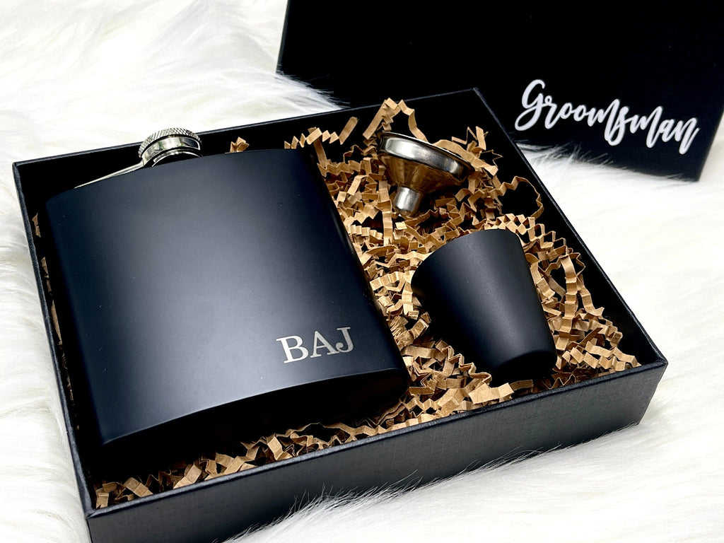 Personalized Groomsmen Flasks, Groomsman Gift, Flask for Groomsmen Custom Flask, Black Hip Flask, Groomsmen Gifts, Gifts for Wedding Party