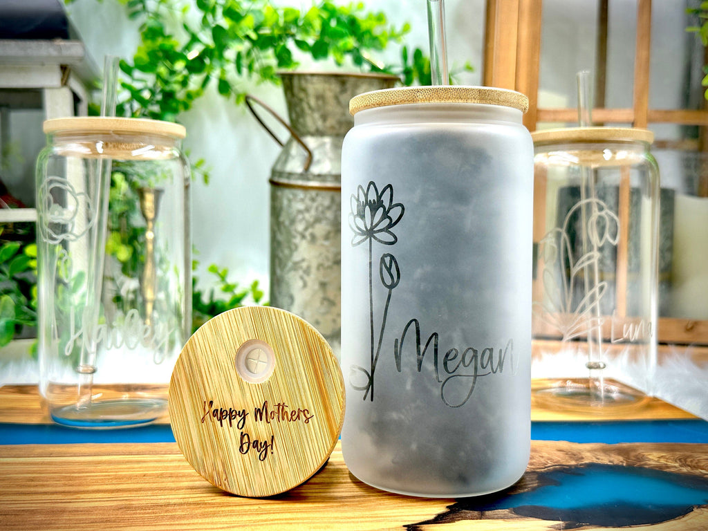 Personalized Birth Month Flower Engraved Can Glass and Bamboo Lid for Bridesmaid Gift Ideas