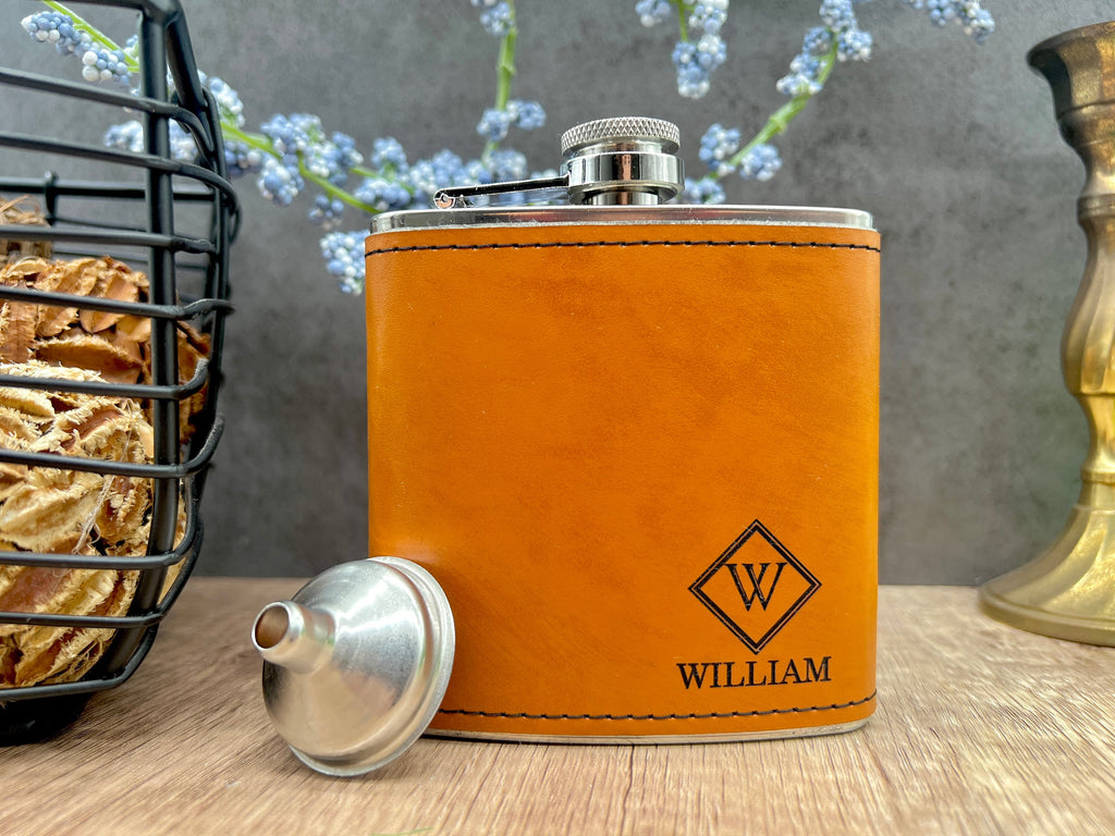 Personalized Flask for Men, Groomsman Gift, Leather Flask, Flask Personalized, Flasks, Bachelor Party Gifts